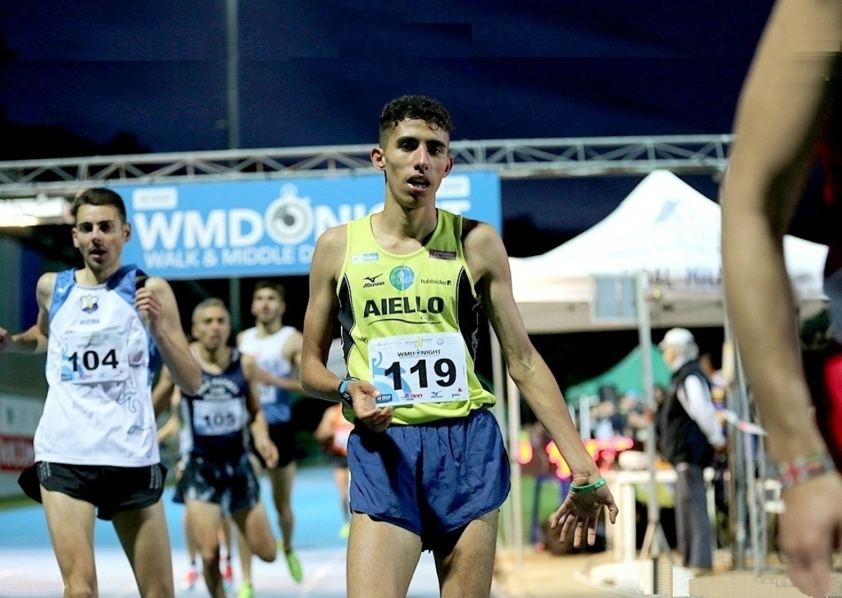 Ayoub Idam dopo l arrivo del 1500m