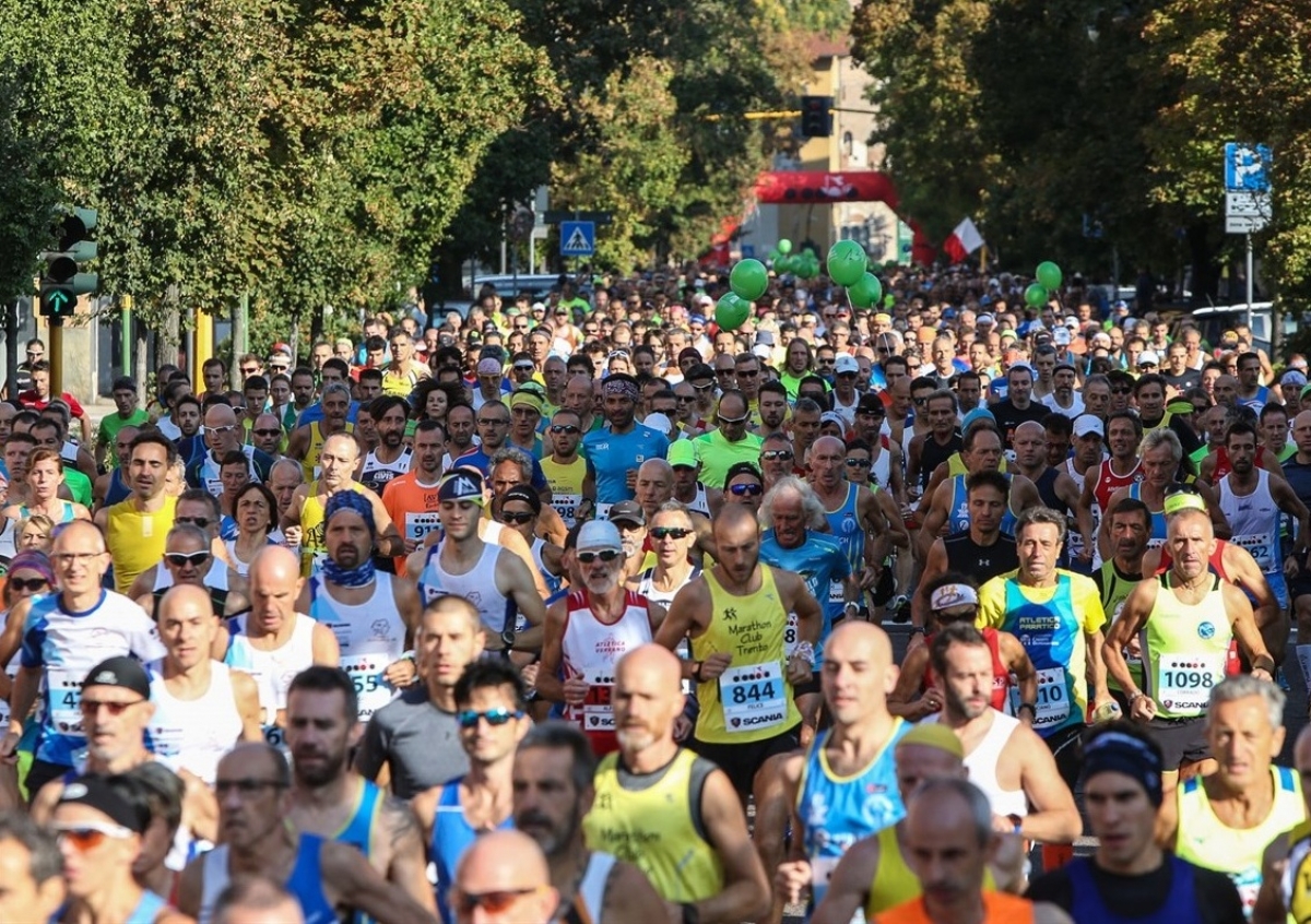 La partenza della mezza maratona di Trento